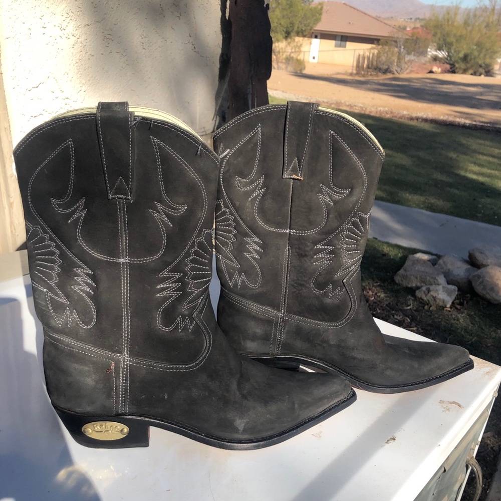 Worn a few time Rahgo sway cowboy boots